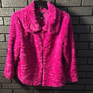 New Directions Vibrant Pink Faux Fur Jacket. (D)